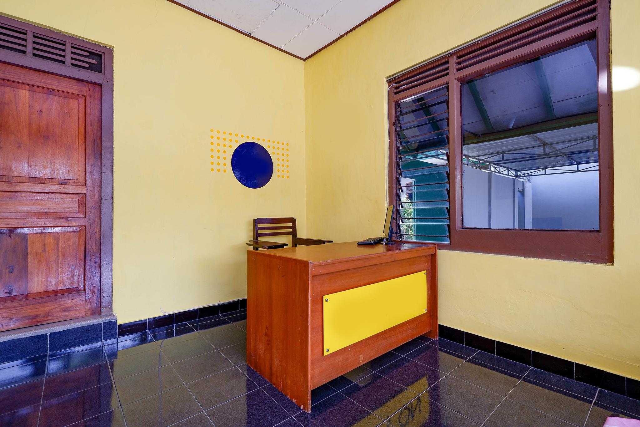 Spot On 2821 Griya Kawula Syariah Surakarta (Solo) Exterior foto